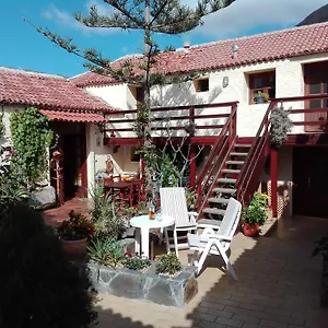 https://finca-patio-canario.tenerifehoteles.net